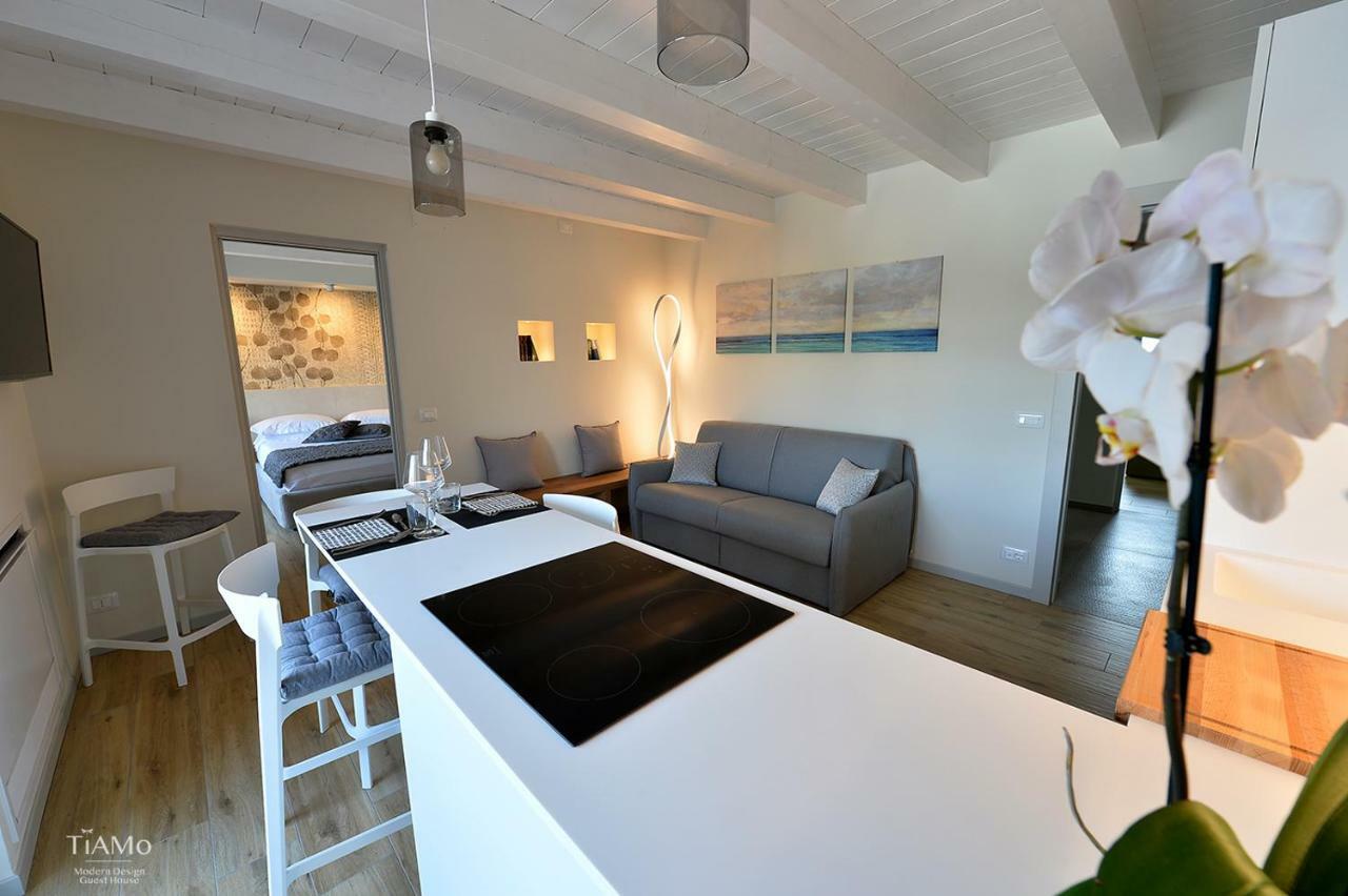 Tiamo Modern Design Guest House Ronchi dei Legionari Kültér fotó