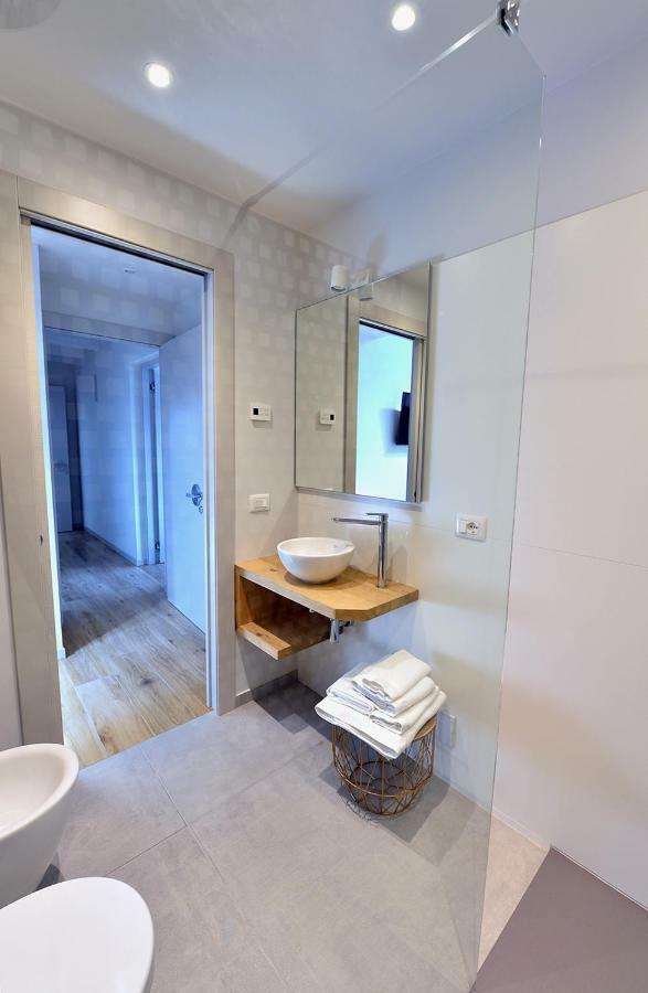 Tiamo Modern Design Guest House Ronchi dei Legionari Kültér fotó